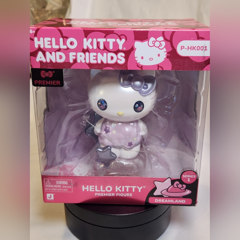 Hello Kitty Premier Dreamland Figurine NIB